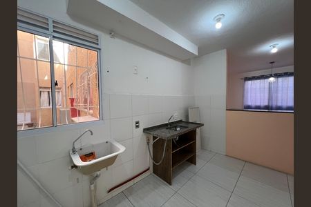 Apartamento para alugar com 43m², 2 quartos e 1 vaga Apartamento para alugar com 43m², 2 quartos e 1 vagaCozinha e Área de Serviço
