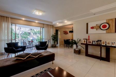 Apartamento à venda com 200m², 4 quartos e 3 vagas