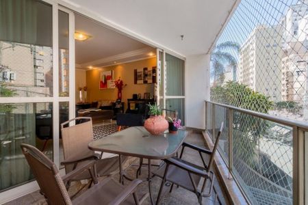 Apartamento à venda com 200m², 4 quartos e 3 vagas
