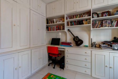 Apartamento à venda com 200m², 4 quartos e 3 vagas