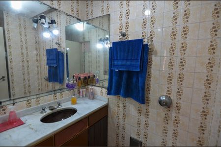 Apartamento à venda com 58m², 3 quartos e 1 vaga Apartamento à venda com 58m², 3 quartos e 1 vagaBanheiro Social