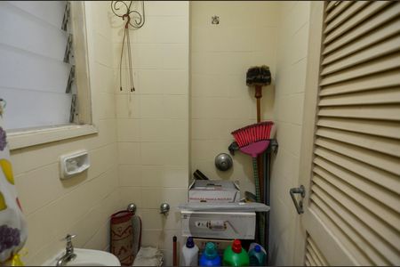 Apartamento à venda com 58m², 3 quartos e 1 vaga Apartamento à venda com 58m², 3 quartos e 1 vagaBanheiro de Serviço