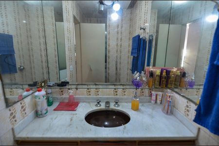 Apartamento à venda com 58m², 3 quartos e 1 vaga Apartamento à venda com 58m², 3 quartos e 1 vagaBanheiro Social