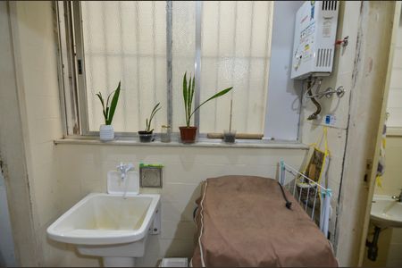 Apartamento à venda com 58m², 3 quartos e 1 vaga Apartamento à venda com 58m², 3 quartos e 1 vagaÁrea de Serviço