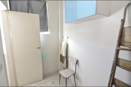 Apartamento à venda com 76m², 2 quartos e 1 vaga Apartamento à venda com 76m², 2 quartos e 1 vagaQuarto de Serviço