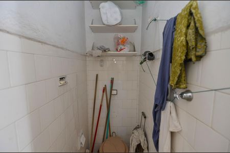 Apartamento à venda com 76m², 2 quartos e 1 vaga Apartamento à venda com 76m², 2 quartos e 1 vagaBanheiro de Serviço