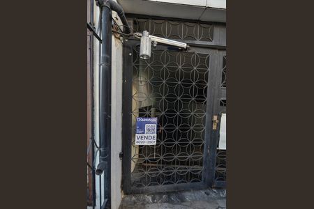 Apartamento à venda com 76m², 2 quartos e 1 vaga Apartamento à venda com 76m², 2 quartos e 1 vagaFachada