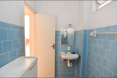 Apartamento à venda com 76m², 2 quartos e 1 vaga Apartamento à venda com 76m², 2 quartos e 1 vagaBanheiro