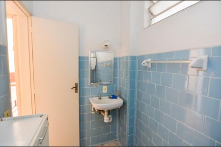 Apartamento à venda com 76m², 2 quartos e 1 vaga Apartamento à venda com 76m², 2 quartos e 1 vagaBanheiro