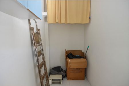 Apartamento à venda com 76m², 2 quartos e 1 vaga Apartamento à venda com 76m², 2 quartos e 1 vagaQuarto de Serviço
