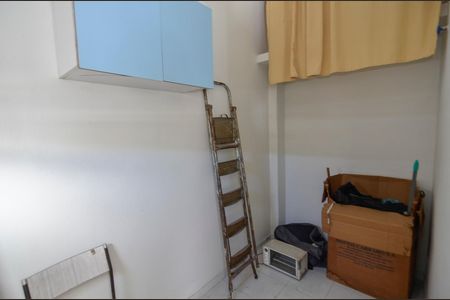 Apartamento à venda com 76m², 2 quartos e 1 vaga Apartamento à venda com 76m², 2 quartos e 1 vagaQuarto de Serviço
