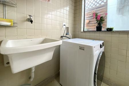 Casa de condomínio à venda com 115m², 3 quartos e 2 vagas Casa de condomínio à venda com 115m², 3 quartos e 2 vagasÁrea de Serviço