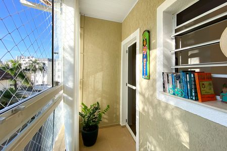 Casa de condomínio à venda com 115m², 3 quartos e 2 vagas Casa de condomínio à venda com 115m², 3 quartos e 2 vagasVaranda