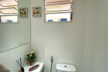 Casa de condomínio à venda com 115m², 3 quartos e 2 vagas Casa de condomínio à venda com 115m², 3 quartos e 2 vagasLavabo da Sala