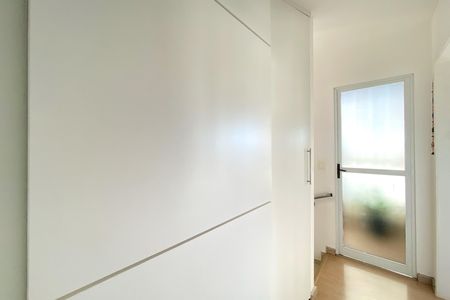 Casa de condomínio à venda com 115m², 3 quartos e 2 vagas Casa de condomínio à venda com 115m², 3 quartos e 2 vagasCorredor