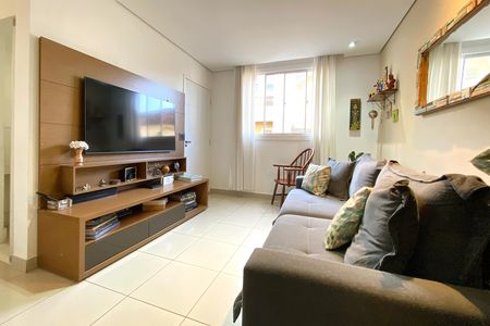 Casa de condomínio à venda com 115m², 3 quartos e 2 vagas Casa de condomínio à venda com 115m², 3 quartos e 2 vagasSala
