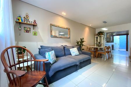 Sala de casa de condomínio à venda com 3 quartos, 115m² em Buritis, Belo Horizonte