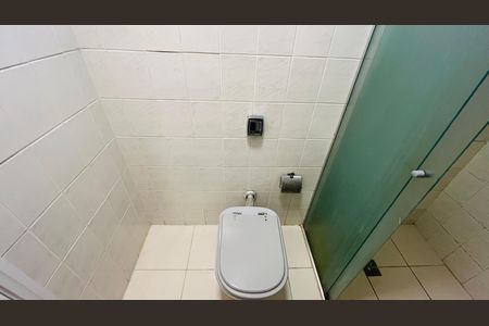 Apartamento à venda com 90m², 3 quartos e 1 vaga Apartamento à venda com 90m², 3 quartos e 1 vagaBanheiro social