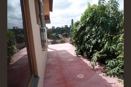 Casa à venda com 300m², 3 quartos e 5 vagas