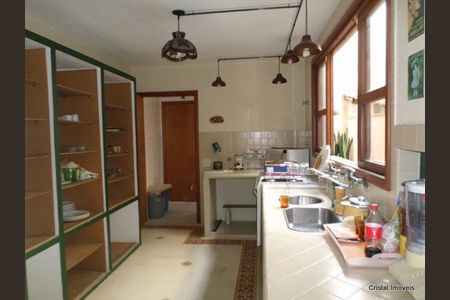 Casa à venda com 300m², 3 quartos e 5 vagas