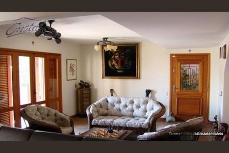 Casa à venda com 3 quartos, 300m² em Vila Dalva, São Paulo