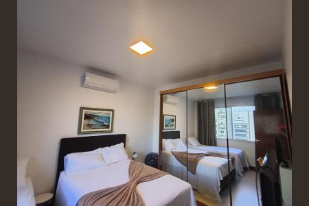 Quarto de apartamento para alugar com 2 quartos, 60m² em Boqueirão, Santos