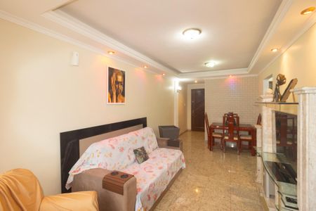 Apartamento à venda com 70m², 2 quartos e 1 vaga Apartamento à venda com 70m², 2 quartos e 1 vagaSala