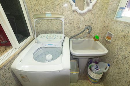 Apartamento à venda com 70m², 2 quartos e 1 vaga Apartamento à venda com 70m², 2 quartos e 1 vagaCozinha e Área de Serviço
