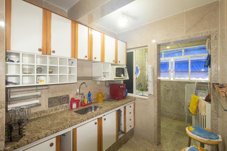 Apartamento à venda com 70m², 2 quartos e 1 vaga Apartamento à venda com 70m², 2 quartos e 1 vagaCozinha e Área de Serviço