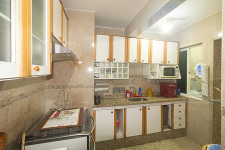 Apartamento à venda com 70m², 2 quartos e 1 vaga Apartamento à venda com 70m², 2 quartos e 1 vagaCozinha e Área de Serviço