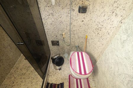 Apartamento à venda com 70m², 2 quartos e 1 vaga Apartamento à venda com 70m², 2 quartos e 1 vagaBanheiro