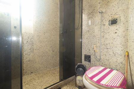 Apartamento à venda com 70m², 2 quartos e 1 vaga Apartamento à venda com 70m², 2 quartos e 1 vagaBanheiro