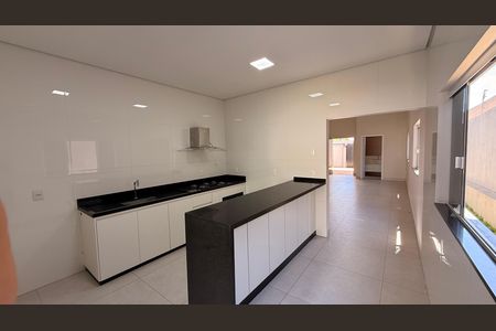 Casa para alugar com 210m², 3 quartos e 2 vagas Casa para alugar com 210m², 3 quartos e 2 vagasCozinha