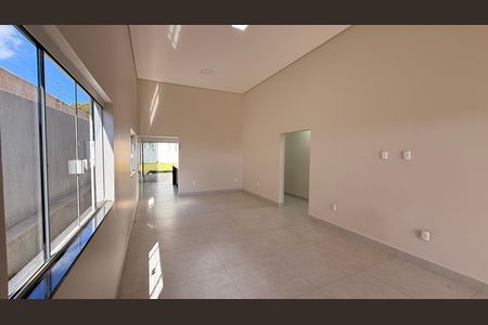Sala de casa para alugar com 3 quartos, 210m² em Q 4, Brasília