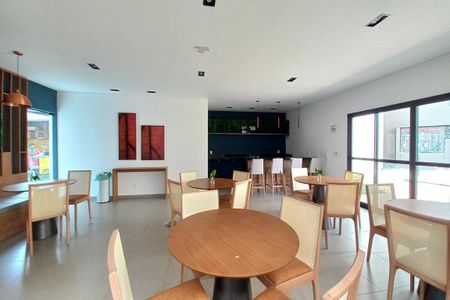 Apartamento para alugar com 55m², 2 quartos e 1 vaga Apartamento para alugar com 55m², 2 quartos e 1 vagaÁrea comum - Salão de festas