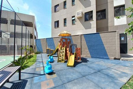 Apartamento para alugar com 55m², 2 quartos e 1 vaga Apartamento para alugar com 55m², 2 quartos e 1 vagaÁrea comum - Playground