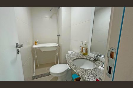 Banheiro de apartamento à venda com 2 quartos, 70m² em Recreio dos Bandeirantes, Rio de Janeiro