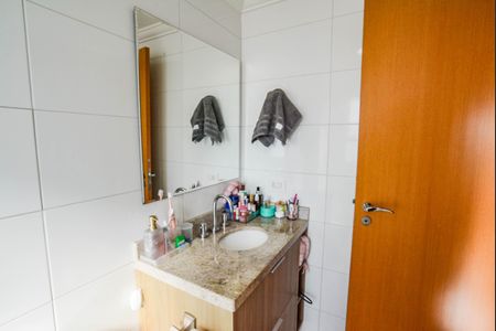 Apartamento à venda com 82m², 2 quartos e 2 vagas Apartamento à venda com 82m², 2 quartos e 2 vagasBanheiro da Suíte 1