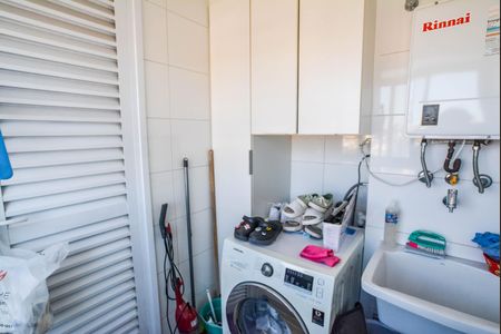 Apartamento à venda com 82m², 2 quartos e 2 vagas Apartamento à venda com 82m², 2 quartos e 2 vagasCozinha e Área de Serviço