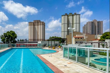 Apartamento à venda com 82m², 2 quartos e 2 vagas Apartamento à venda com 82m², 2 quartos e 2 vagasÁrea comum - Piscina
