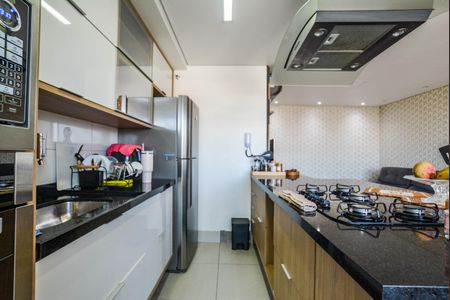Apartamento à venda com 82m², 2 quartos e 2 vagas Apartamento à venda com 82m², 2 quartos e 2 vagasCozinha e Área de Serviço