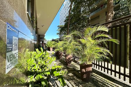 Apartamento à venda com 120m², 2 quartos e sem vaga