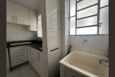 Cozinha e Área de Serviço de casa à venda com 1 quarto, 52m² em Copacabana, Belo Horizonte