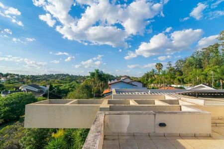 Casa de condomínio à venda com 472m², 4 quartos e 3 vagas