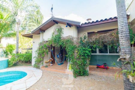 Casa de condomínio à venda com 472m², 4 quartos e 3 vagas