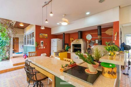Casa de condomínio à venda com 472m², 4 quartos e 3 vagas