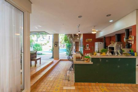Casa de condomínio à venda com 472m², 4 quartos e 3 vagas