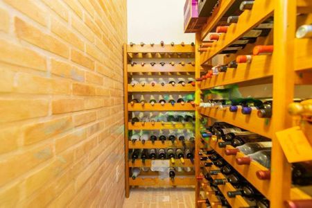 Casa de condomínio à venda com 472m², 4 quartos e 3 vagas