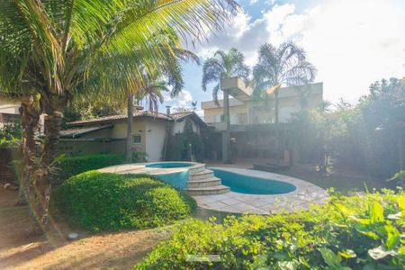 Casa de condomínio à venda com 472m², 4 quartos e 3 vagas