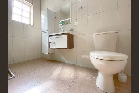 Casa para alugar com 100m², 3 quartos e 1 vaga Casa para alugar com 100m², 3 quartos e 1 vagaBanheiro